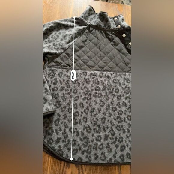 J Crew Quilted Button-Neck Sherpa fleece‎ Tunic Medium black gray Leopard BA200 - Picture 15 of 16